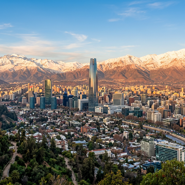 Santiago e a Cordilheira dos Andes